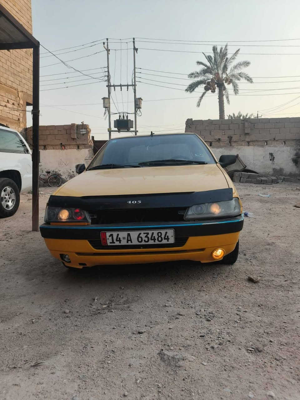 بيجو ٤٠٥ اجره مديل ١٦ لبيع رقم انكليزي مكينه وكير خير من الله السعر ٣٥وبيهه مجالوهذه رقمي***********

