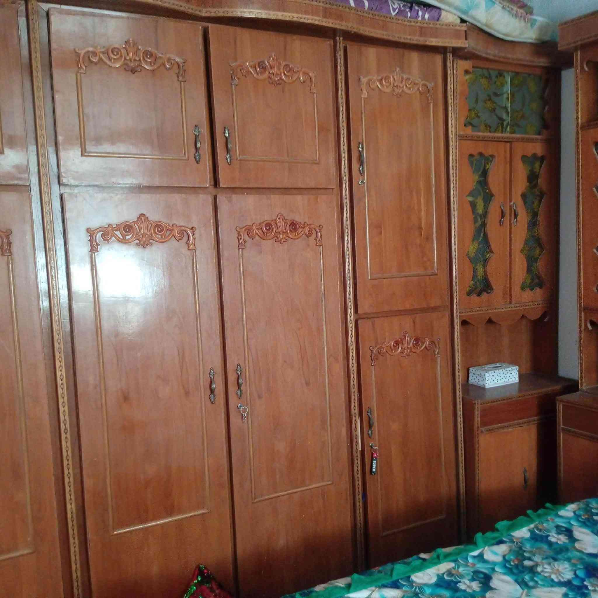 للبيع 
غرفة نوم كامله سعر 650 وبيها مجال قليل
الشراي يتصل ***********
مكانه النساف
