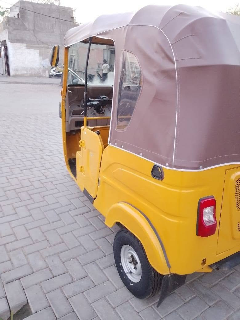 سلام عليكم تكتك للبيع موديل 21جاهزاوراق غبور القلم كل نقص مابيهه سعرهه 5500وبيهه مجال الرقم ***********اتصل وتدلل
