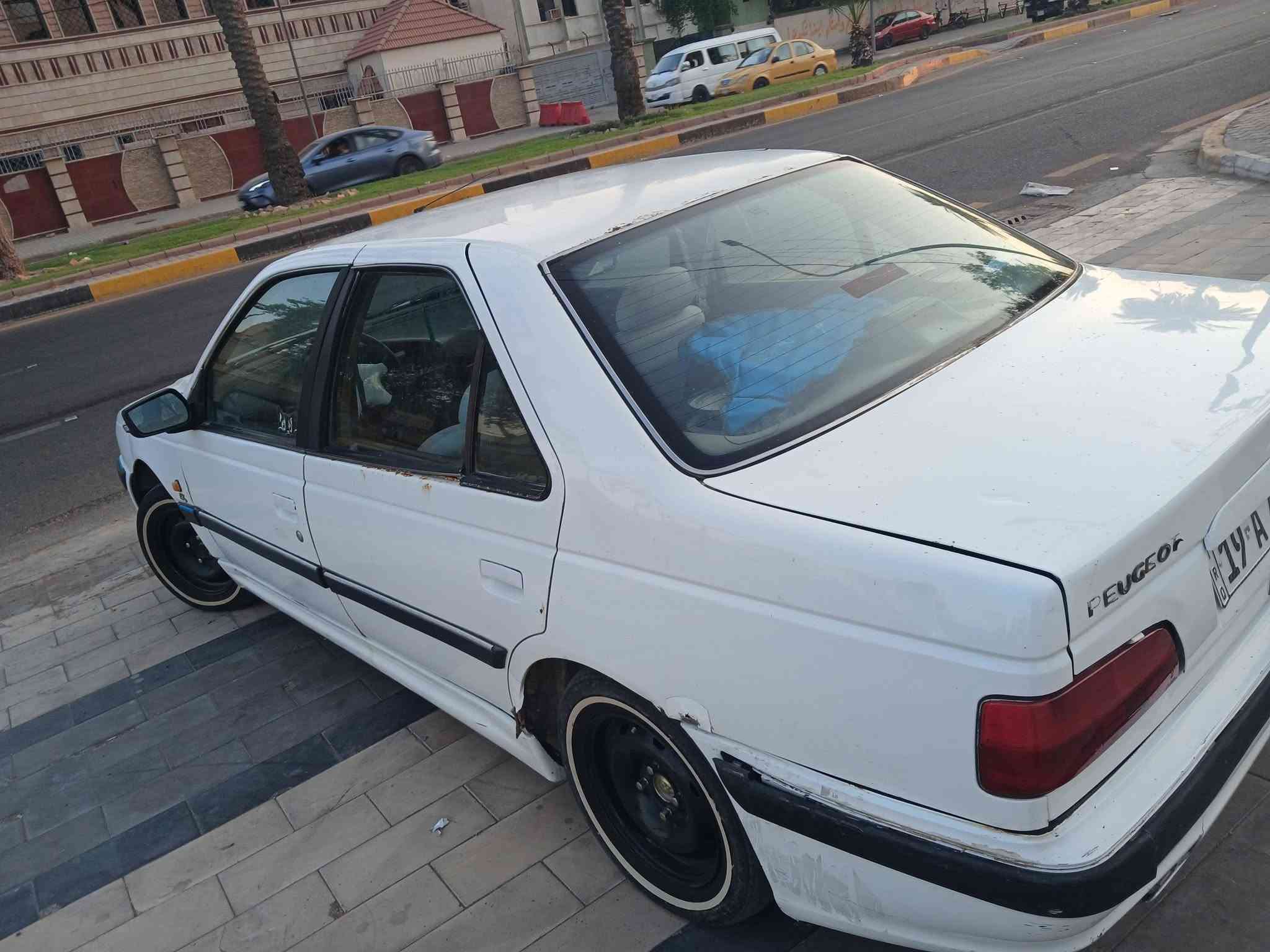 🚘 للبيع بيجو بارس موديل 2015 🚘

✨ سيارة خير من الله، لا تنقيص ولا تبخير، وبحالة جيدة.

🔹 الموديل: 2015
🔹 رقم السيارة: كربلاء إنكليزي
🔹 الملكية: باسمي، والتحويل شرط أساسي.
🔹 القير: ممتاز ويعمل بصورة رائعة.
🔹 الكهربائيات: بحالة ممتازة، ولا يوجد فيها أي نقص.
🔹 الحادث: ضربة في الجهة المعاكسة للسائق،  (مبدّل).
🔹 البنيد: متضرر، والجام الأمامي مستبدل بجامة جديدة.
🔹 الهيكل: بيها بعض الخدوش البسيطة، وغير معمّرة حسب الحالة الظاهرة.
🔹 الغرفة الداخلية: بحالة جيدة.
🔹 التبريد: شغّال، لكن يفصل أحياناً ويعود للتبريد.

🚗 السيارة متاحة للفحص والمعاينة، وتجي وتشوفها بعينك، والرزق على الله.

📞 للاتصال والاستفسار:
***********

🌹 البيع ب٤٣ورقة وبيها مجال .
مكانها بغداد قرب العلاوي
