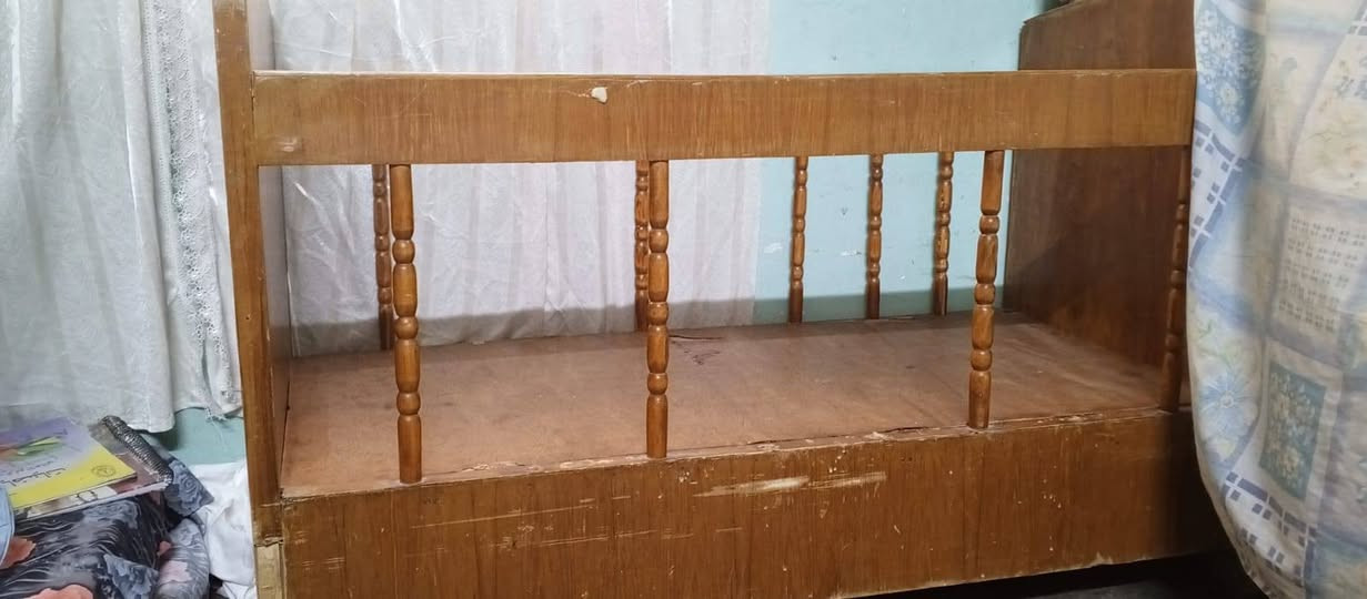 غرفه نوم للبيع التفاصيل داخل اي صوره
يوجد توصيل 
للستفسار الاتصال على الرقم***********
