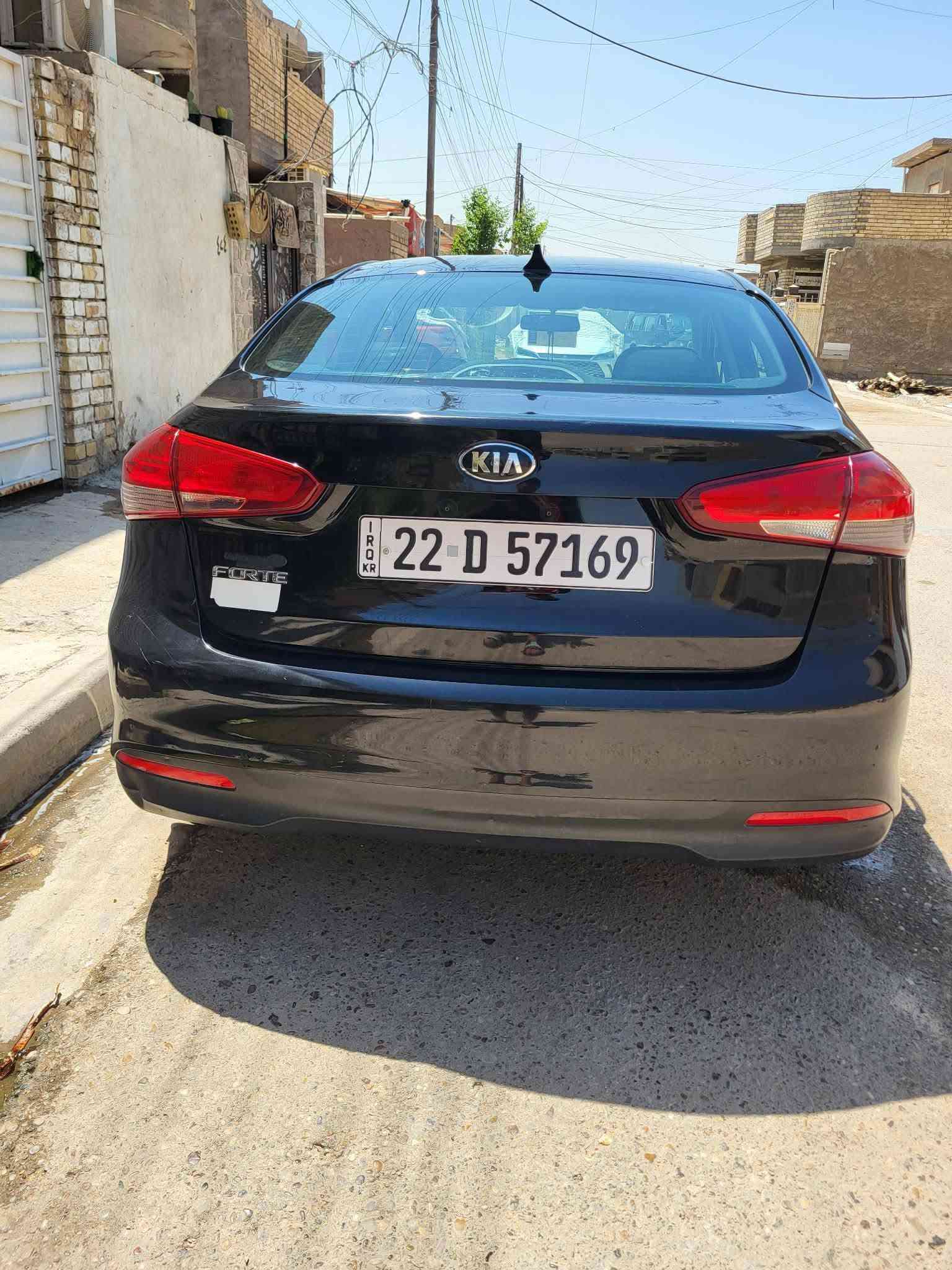 سلام عليكم فورتي ١٧مكينه كير حداديه مكفولات بيها تصليح بدايه شاصي اليمنه سياره خير من الله بيها طخات وصبغت حزام غرفتها نضيفه سعر٨٦مكان زعفرانيه اربع شوارع للستفسار ***********وبل خدمه للطيبين
