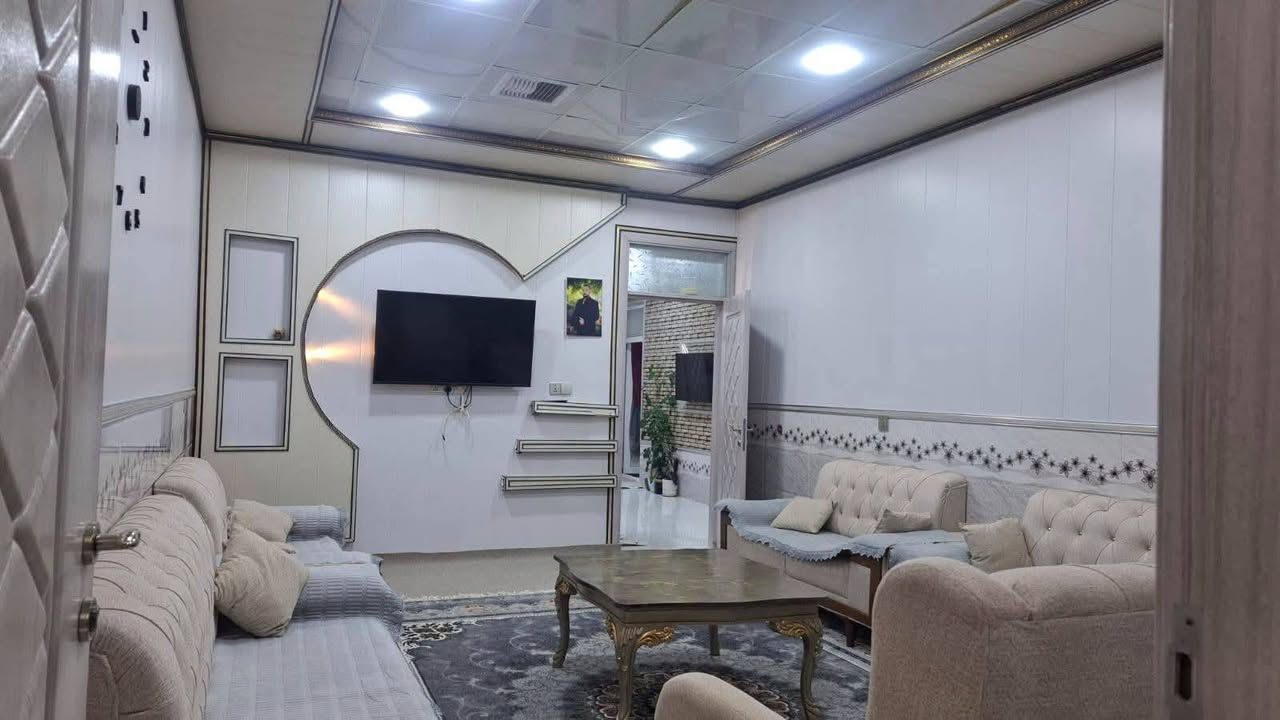 خــانوو150م لـەڕزگــــاری نرخی320گــڵاومعملـــــــــــــــــــە
لــەگــەره کی سـەنــگاوەکـان تـــە،نشــت مــزگـەۆتی پیشــەوا
پـــاڵی مــزگەتی پیشـەوایـه  بــلاش فــــــەریای کـــــــــــەوە
ئـەم پـیشـتر نـرخی420گڵابـوبـڵام نـرخیمان دابزندە ئیســتا
کــــاونـتـەر لـە گــەڵدیــە بـەدیـــــاری بــۆکــــــریـــــــــــــــار
ــــــــــــــــــــــــــــــــــــــــــــــــــــــــــــــــــــــــــــــــــــــــــــــ
پـــــــەلـــە بـکەو لـــەدەسـتی خــۆتی دەرمـــــــاکـــــــــــــــە
دووژووری لـــــــەســـــــەرووە هـــــــــەیــــــــــە🙋🙋🙋

#خانووی_مۆدێرن بۆ فرۆشتن ⛪💒
ناونیشان 📍 قەزای ڕزگاری (سموود) 
 
◼️ گەڕەکی سەنگاوییەکان بــــــەردەم چۆڵـــــــــــــــــــــــــە
◼️ ڕووبەری 150مەترە و ڕووی لە سلێمانییە 
◼️ تاپۆیە بەمەرجی تەحویل 🙋🙋
◼️ خانووکە کامال کاشییە زۆر پاک و جوانە 
◼️خانوەکە تازەەیەو یەک ساڵ دروست کراوە کاملا دەکتد

🔴 ژوورەکانی ئەم خانووە پێکهاتووە لە ⬇️

🔶 میوان 🪑🚪
🔶 مطبخ 🍽️🫖
🔶 مساعد مطبخ 🍽️🫖
🔶 هۆڵێک 🖼️
🔶 دوو ژووری نوستن 🛋️🛏️
🔶 ڕۆشنایی 🪟
🔶 مشتەمەلات 🛁🚿

بۆ زانینی نرخ 💵 تەنها خاڵێک لە کۆمێنت دانێ ڕاستەوخۆ بە نامە نرخەکەیت پێ دەگات یان پەیوەندی بکەن بەم ژمارانەوە 📲📞📳***********

ئێوەی بەڕێزیش هەر موڵکێکتان هەبوو بۆ فرۆشتن یان ویستان بیکڕن دەتوانن ڕەسم و زانیارییەکانتان بنێرن بۆ ژمارە ڤایبەری 📳✅ ***********
