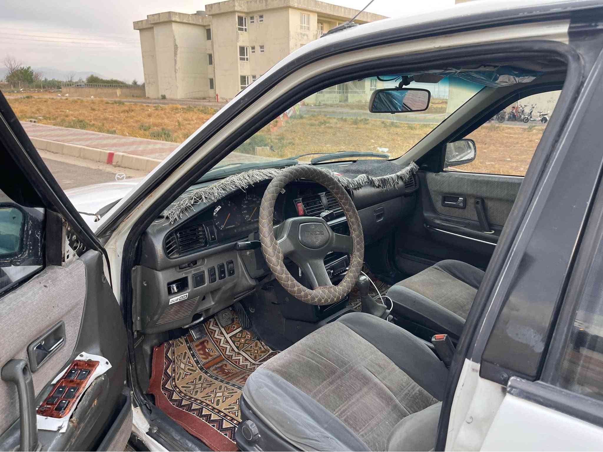 مازدا ١٩٩٠ • جير عادي • بشدار