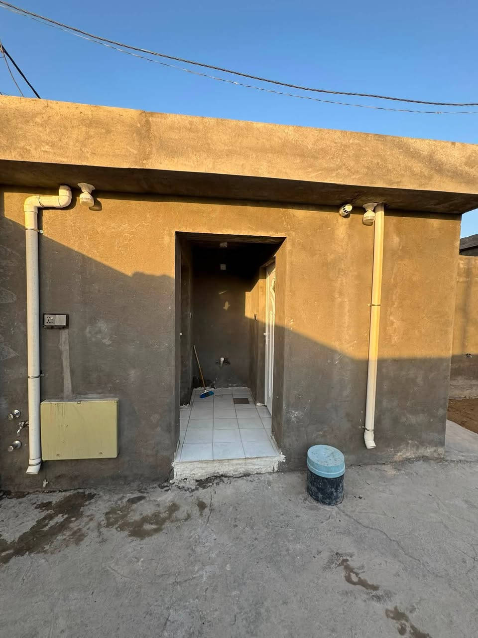 بيت زراعي للبيع – خلف جامعة ساوة

🏡 بيت زراعي مداور أسهم للبيع

📐 المساحة: 250 متر
🏗️ البناء: 2024
🛏️ عدد الغرف: 3
🛋️ صالة
🌿 براني
🍳 مطبخ
🚿 صحيات

📍 الموقع: خلف جامعة ساوة

📞 للاستفسار: مكتب حيدر الشمري
***********
