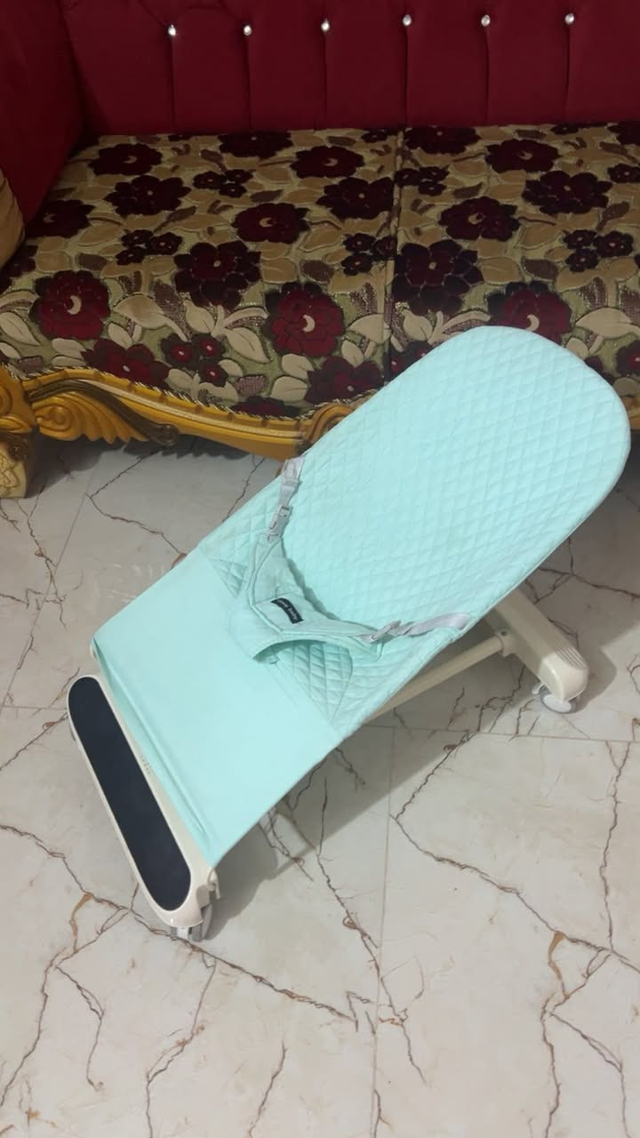 السلام عليكم للبيع
هزاز نطاطه أطفال تتعله وتتنصه بيها درجات ب٢٥ وبيها مجال
مكوى بخاري سعره ٥٠ وبي مجال
