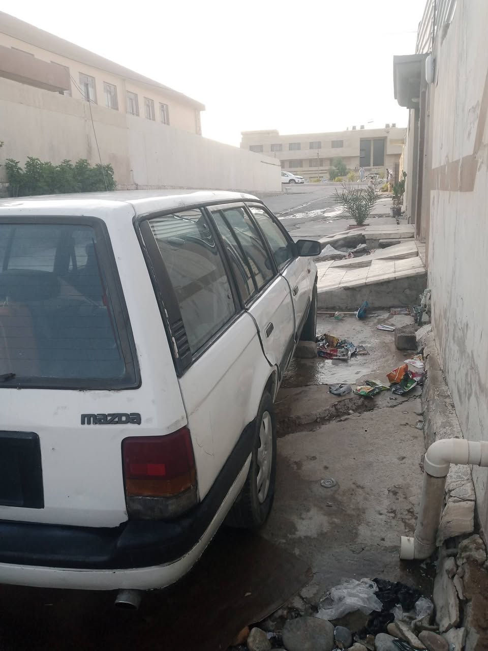 مازدا للبيع الموصل السعر 15ورقه رقم نينوى شرط التحويل ***********
