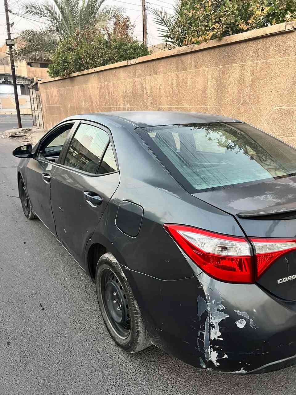 كورلا 2015 / LE 
سياره مكفوله من كير وفتح مكينه 
 تبريد ثلج 
حجم المحرك 1800
كامره خلفيه وراد امريكي رقم بغداد 
السياره ماشيه 125 ميل 
صور الحادث مرفق بلمنشور 
السعر 100 بي مجال 
للاستفسار ***********
