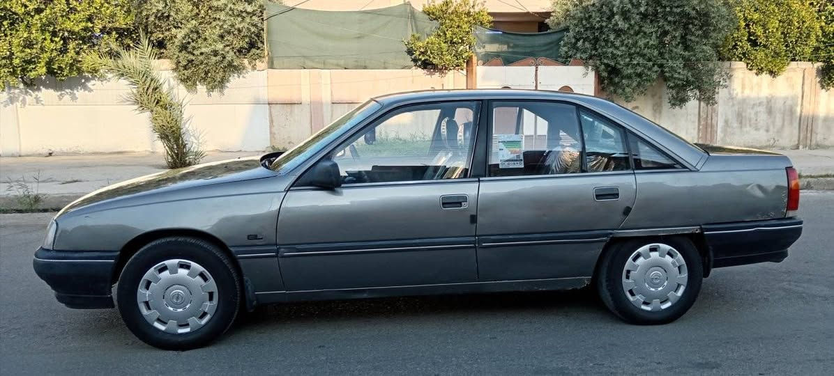 سلام عليكم
اوميكا حجم 20 موديل 90
رقم نينوى دولي شرط تحويل كابون ماستر
محرك كير شرط طخم تايرات جديد دوشمة جديدة 
فول كير توماتيك بور شاشة مركزي محرك قبق اسود
داخلها جديد كهربائيات كلها شغالة صبغ عام جمالية فقط
بدون دعم بدون ضرر ترايها طبة سيارة جاهزه
*********** مكان سيارة الموصل 
*********** 
سعر 34 بيها مجال قليل
