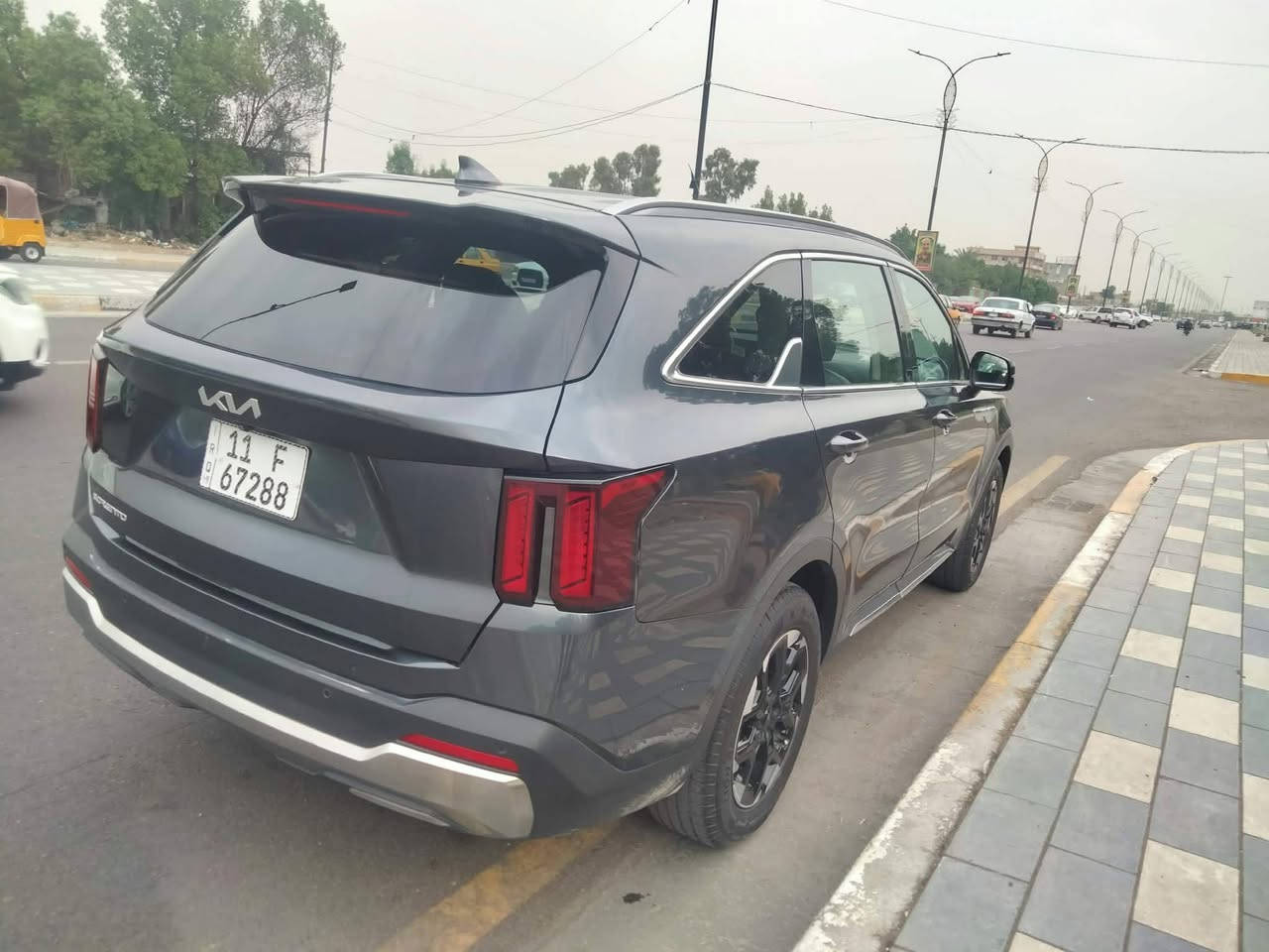سلام عليكم كيا سورنتو 24فول مواصفات عدا الفتحه  السعر 225وبيها مجال رقم بغداد بسمي تحويل مباشر هه ***********
