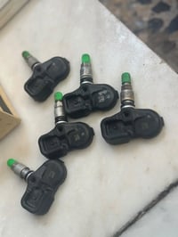حساس تاير • كامري • ٥ قطع
