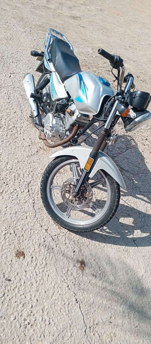 للبيع دراجه دايوان موديل 18 حلوه الدراجه ونظيفه كهربائيات كلها شغاله اوراق اصولي السعر 650 وبيها مجال بسيط محرك ناعم خير من الله مكاني كربلاء غرب الامام عون ***********
