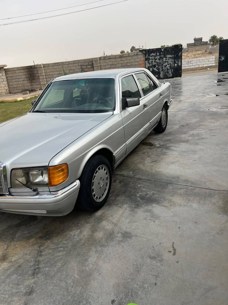 مرسيدس • موديل ١٩٨٦ • رقم ديالى