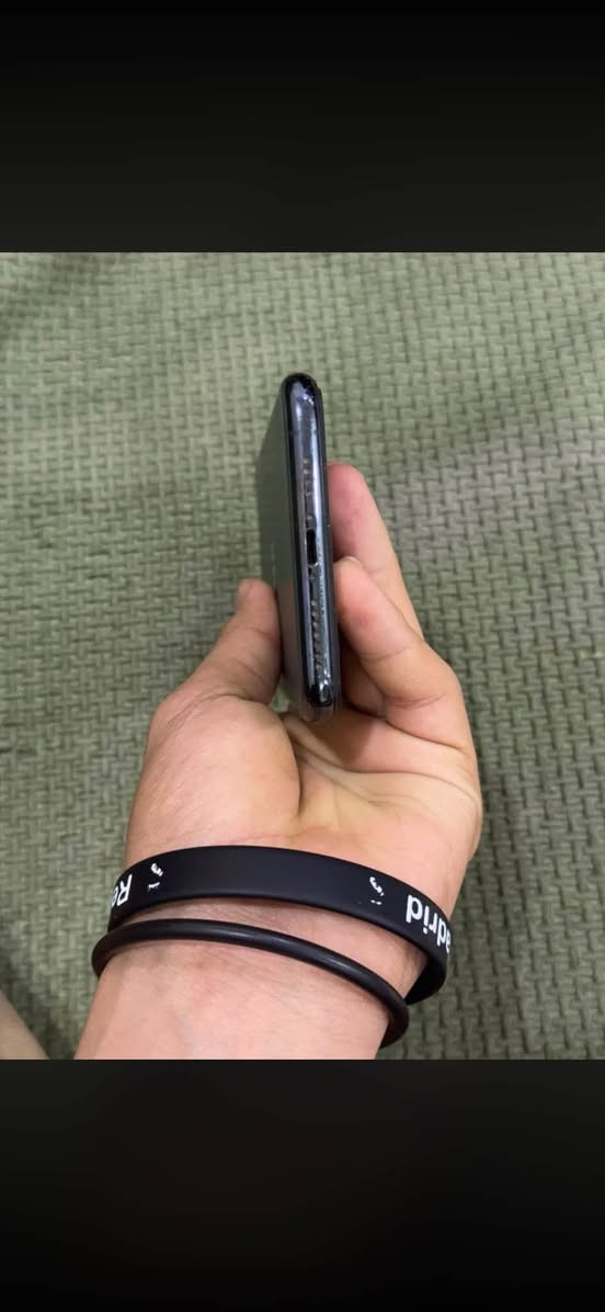 ايفون 11برو ماكس
ذاكرة 256

بطاريه 80

ملاحضة:مبدل شاشه نوعيه زينه اصليه وفيس ايدي بي مشكله 

جهاز نضيف وكلشي مابي وشغال 

سعره300وبي مجال 

مكاني بغداد الشعب حي اور

رقمي ***********
