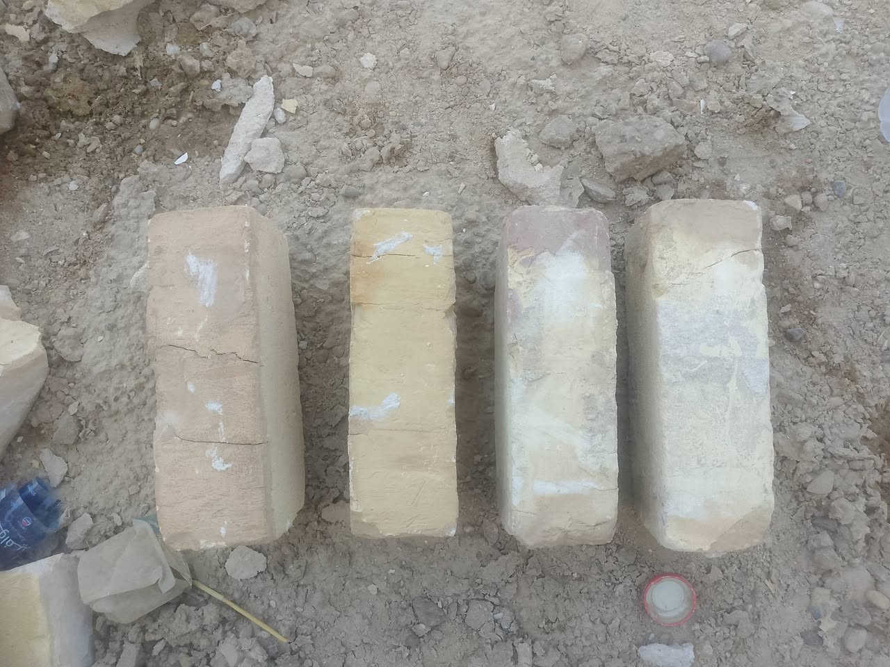 ***********‬‏
يوجد طابوق عادي نظيف اخو الجديد للبيع مال تفليش
