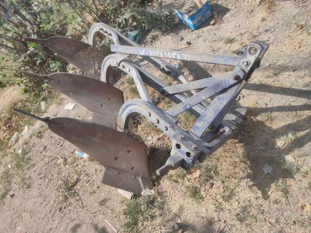 فدان ٩للبيع نضيف كارب بيه موسم واحد يم محمد ابو الخميسه السعر خاص ***********
