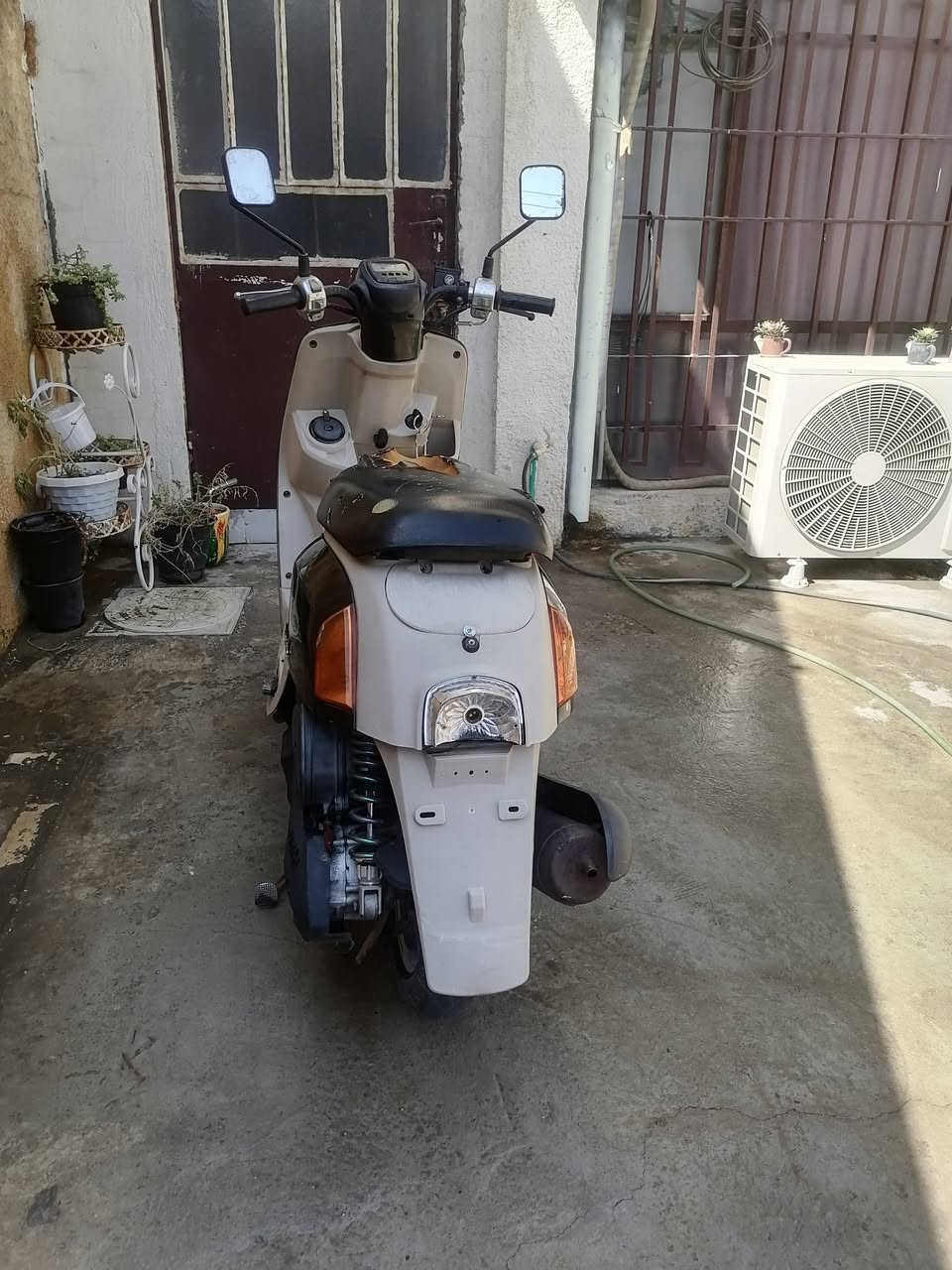 السلام عليكم بوليس نوزل للبيع
ويل رياضي
دبل رياضي
فيت بم جديد
باتري جديد
بلك جديد
ادامه كامله
بس الجويتر كام يخربط يحتاج جويتر
سعر ٣٧٥ وبيها مجال ابيع جويتر عاطل
بغداد الدوره الميكانيك
***********
