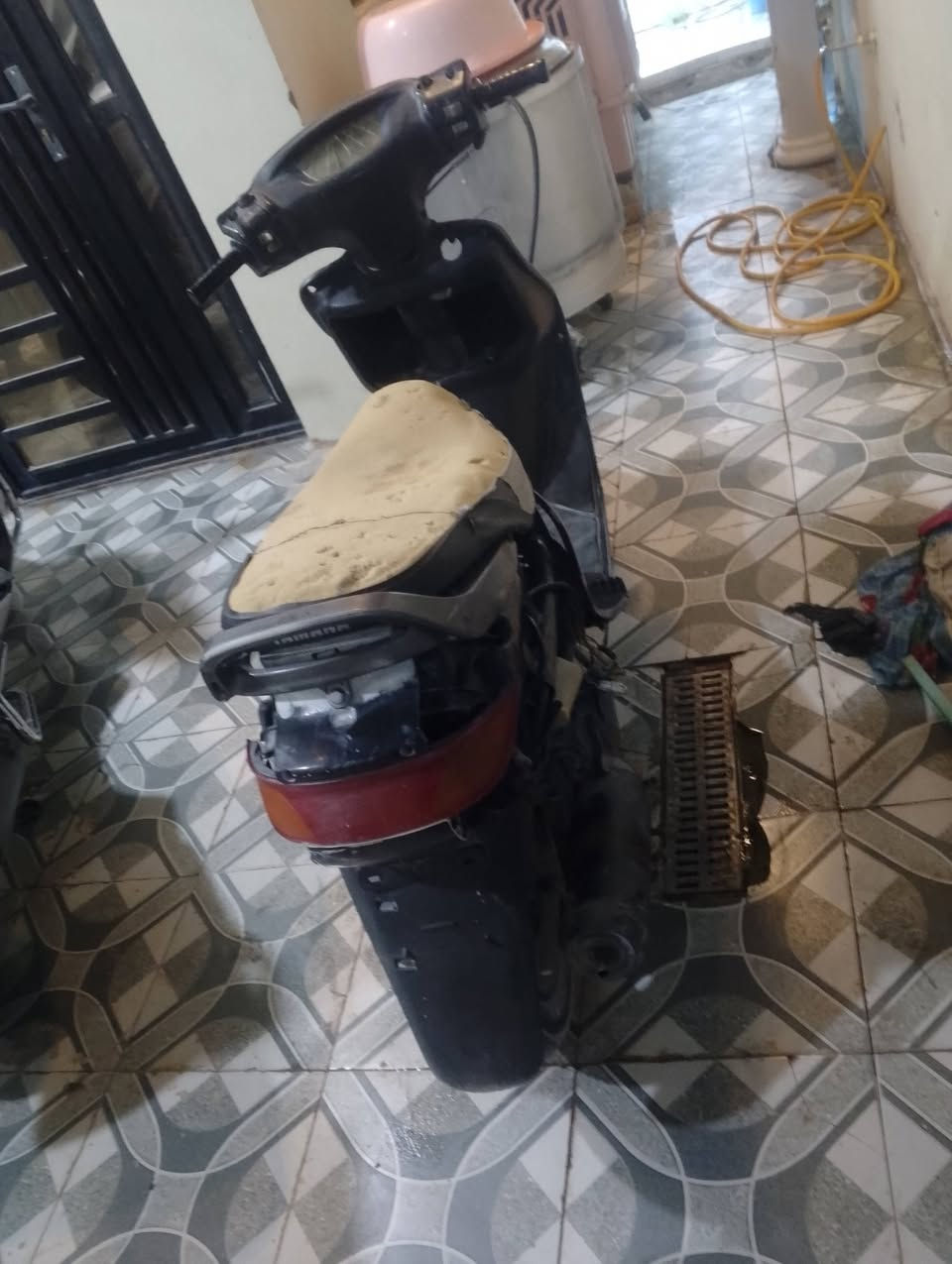 سلام عليكم دراجه للبيع فراشه كفاله عامه محرك بلادي ما مفتوحه دراجه عايزه بس كلوبات وره وكدام سعر 275 وبيه مجال لاطيبين مكان نجف ***********
