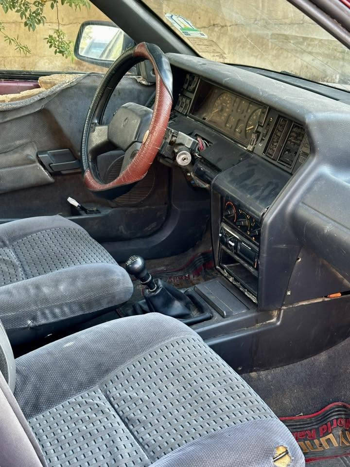 للبيع رينو موديل 1991 بدون صبغ رقم جديد مسطره سنويه جديده محرك صرف ونفخ كير شرط الكهربائيات شغاله السعر 16 بيها مجال التواصل على
***********
