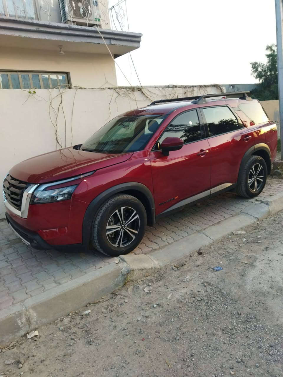 السلام عليكم نيسان باثفايندر
مواصفات روك كريك غنية عن التعريف 
موديل:2024
وارد امريكي 
الضرر كما موضح في الصور
صبغ بنيد وجاملغ
السيارة :شهداء
رقم :ديالى
الموقع:ديالى بعقوبة 
السعر 215بيهة مجال بسيط
الرقم:***********

