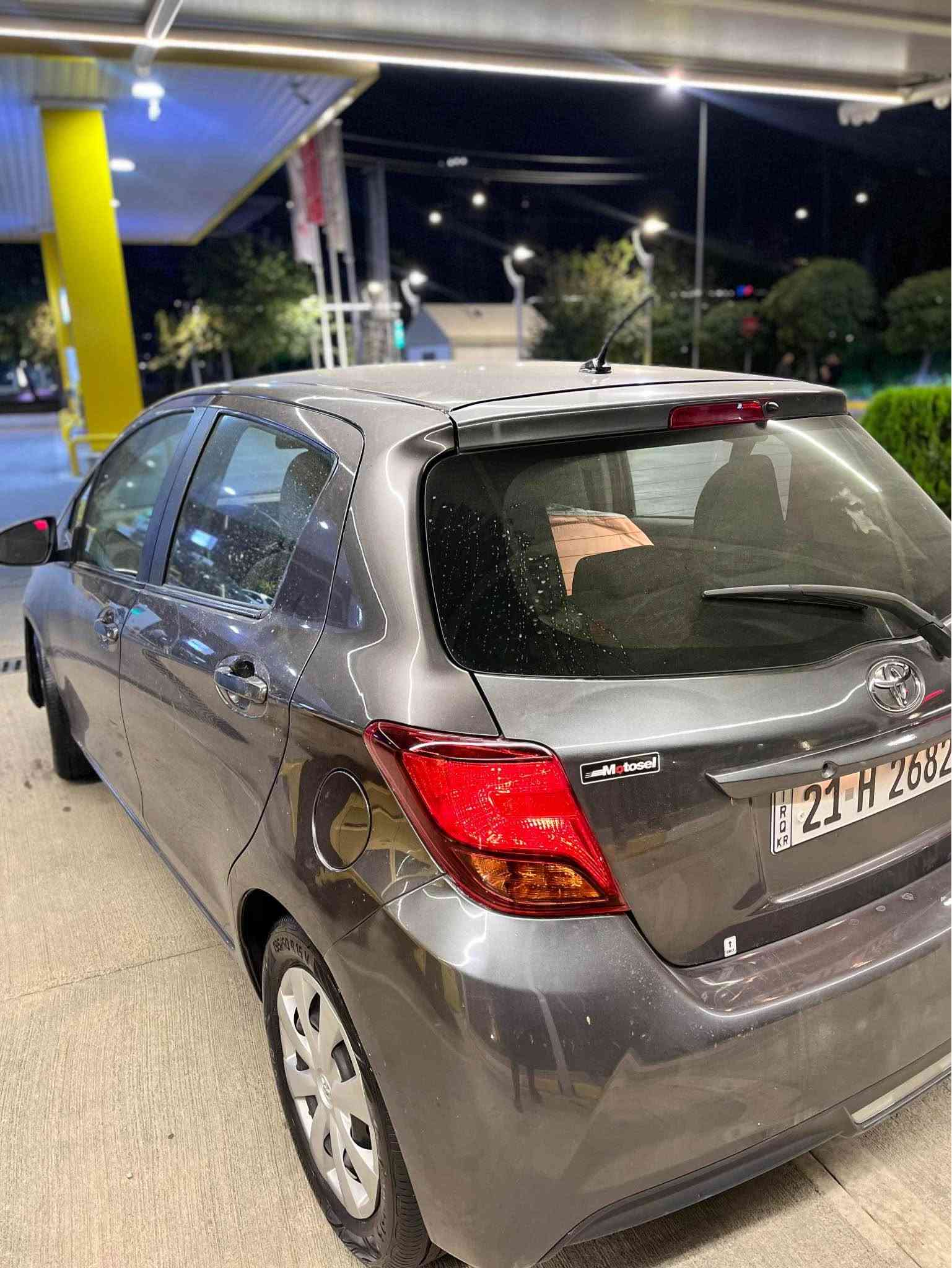 بـسـم اللە اللە رەحـمان رەحـیم 

Toyota yars 
یارس 
٢٠١٧ ئەمریکی 
١١٠ کم ڕۆشتووە 
مەکینە گەورە 
شاشە گەورە 
٤ جام کارەبا 
بی تاقەو ڕەقە تنوتۆلە
هەموو گیانی جەیزە مەزبووتە 
سۆناریم دەنەوە 
ناو گرتنی نیە سەیارەکە شوشیە 
ڕەقەمو سانەوی تازەیە 
لە سلیمانیم 
٩٧ گەلا مەجەلیکی برایانە 
*********** السليمانية, العراق
