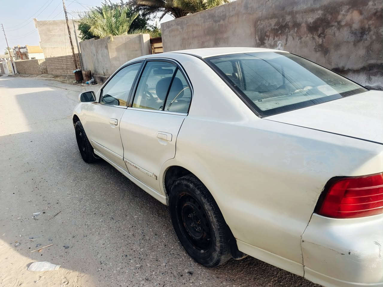 السلام عليكم
‏مسيبوشي كلنت موديل 2000

‏محرك كيرشرط

‏كمريسي عاطل

‏كهربايات شغاله

‏رقم سليمانية 

‏السعر المطلوب 42وبيه مجال ومراوس هم ترهم

‏المكان صلاح الدين بيجي

‏رقم***********
