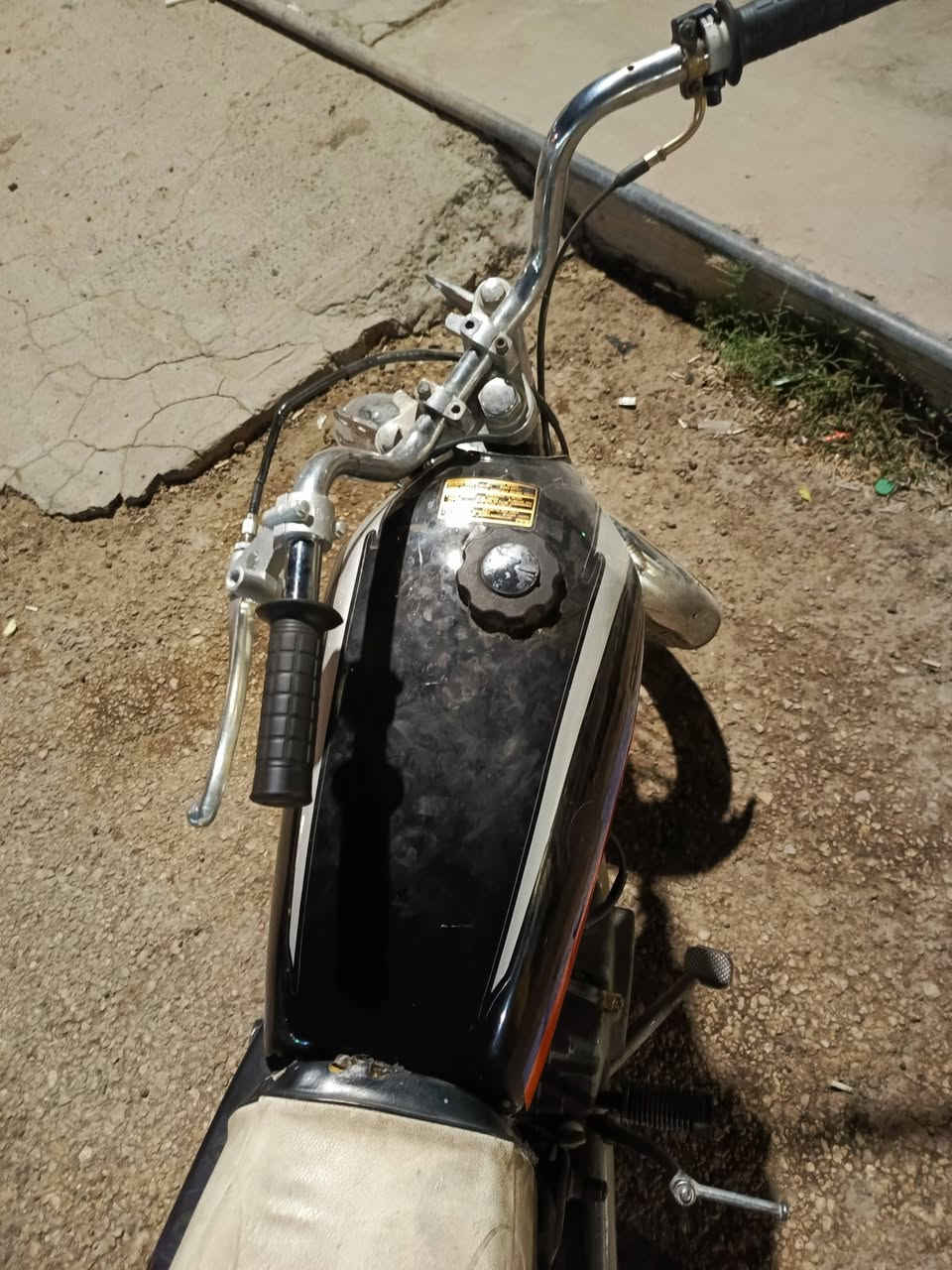 أربعه كير كلك دراجه هندر واحد تشتغل مراوس بدراجه وتماتيك حتلو مفتوحه همشي مابيه شي بدون فرق راس براس مكاني نجف إستفسار خاص أو ***********
