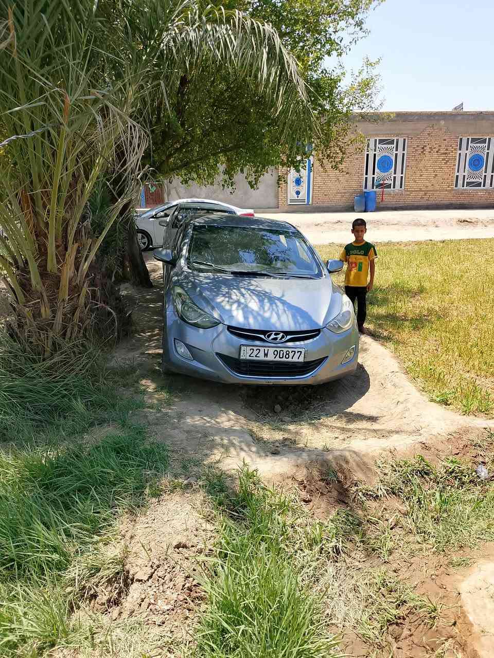 النترا مضلع كارتون 2014تبريد ثلج
حداية فول كير فول مكينة خير من الله بس التواير تعبانة 

ألف ما تخسر عليها السعر 43وبيه مجال قليل رقم الهاتف *********** المكان الشطرة
