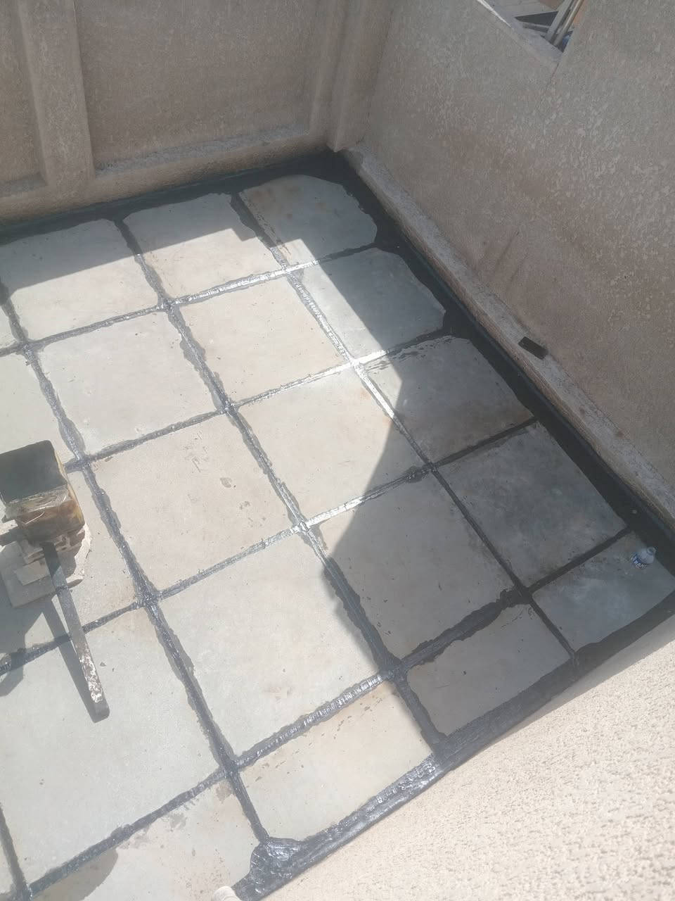 لتطبيك الشتايكر 🏠و ترميم كافة السطوح القديمة اعادة ماستك قلع القديم
وأعادة الماستك 
 ضمان..الجودة و النوعية✅ ومن...الله..التوفيق.. للتواصل خاص او على الرقم ☎️ ‏***********موجود واتساب
