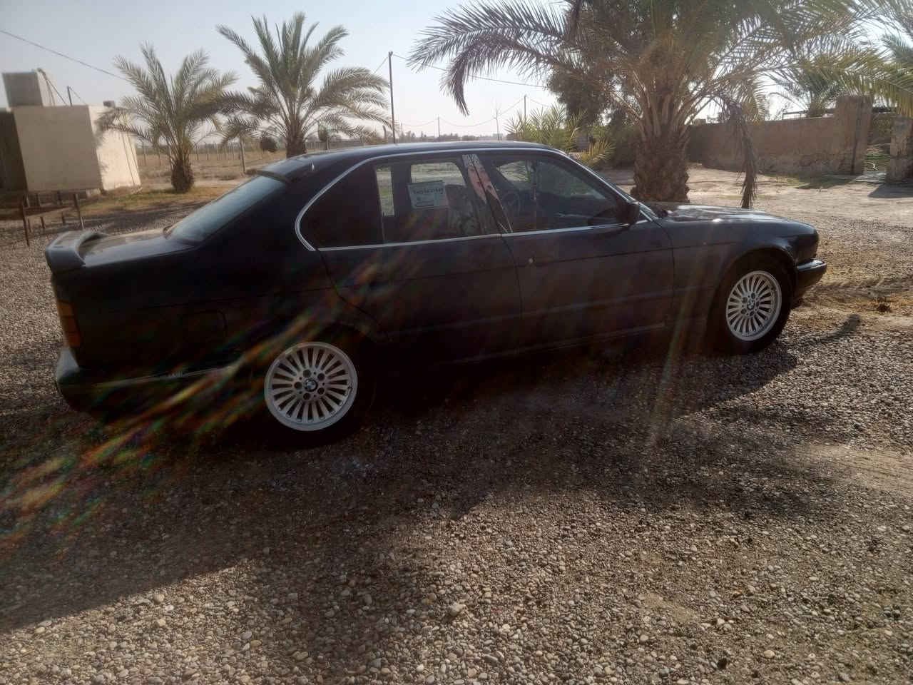 سلام عليكم عندي هاي سياره للبيع راعيها مسافر الشرعي وكاله موجوده سياره بيها خيط تبخير صدرها نص عمر ولباقي شغل مكفوله والسعر ٤٠ورقه وترهم مراوس حسب قناعه ***********هذا رقمي
