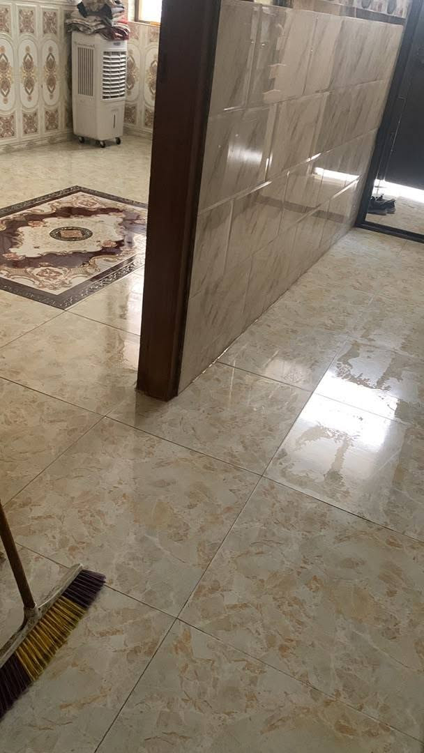 دار ٥٠م • طابق ونص • ملك صرف