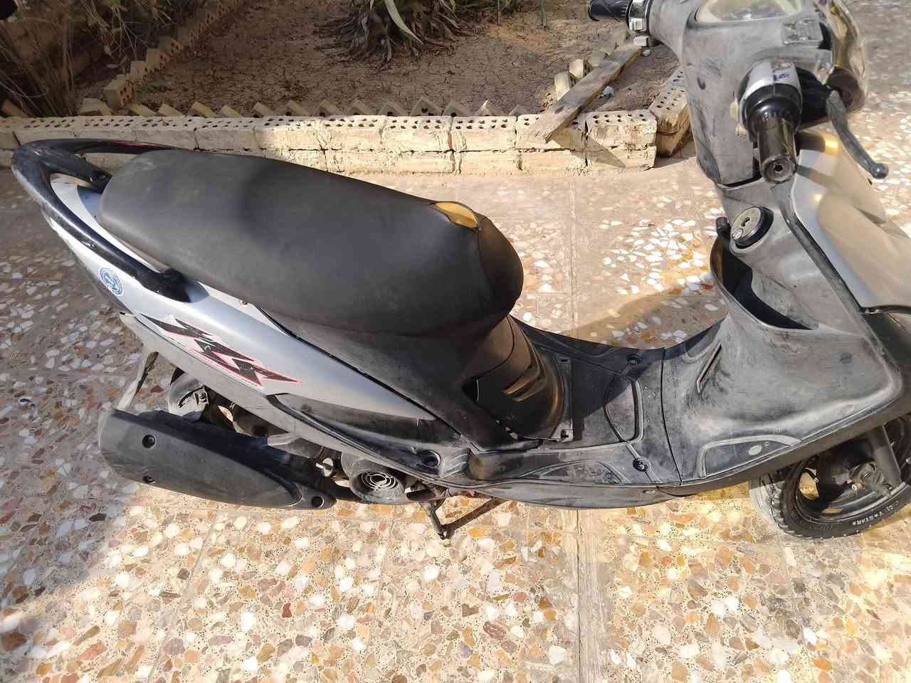 دراجه ماكس 
المكان بغداد البلديات
سعره 550 وبيها مجال 
***********
