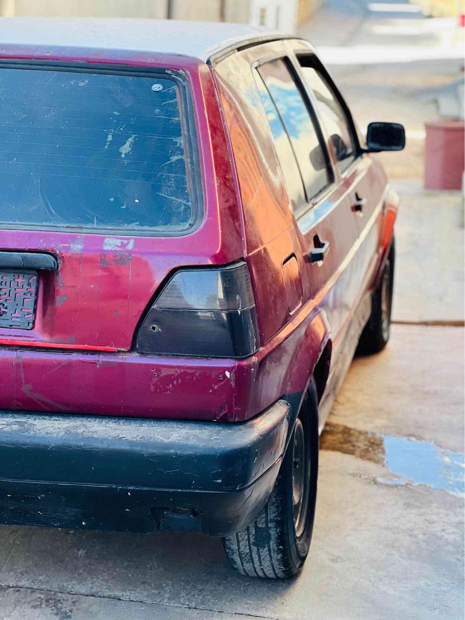Golf 1992 مەکینە جیتە ٥ گئر 
گیر مەکینە بەشەرت کامل مەسرەف کرایە کارابای بەشەرت تاخم پئش هەمو بەشەرت واجیهەو پاکانەی مروری لەگەلە بی مشکیلە یەک دینار مەسرەفی تیدانیە سەیارەکە زۆر جوانە ١٢ وەرەقە *********** واتساپ أربيل, العراق

نص مكتوب في الصور:
- ERBIL Iraq