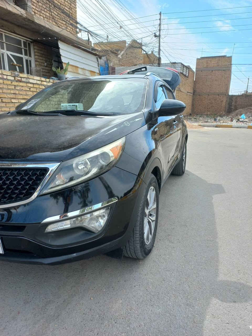 السلام عليكم سبورتج موديل ١٦ بسمي سياره جديده بمعنى الكلمه تراي اذا مو زيرو تعاتبني الف دينار متصرف عليهه مكاني بغداد حسينيه *********** السعر ١٢٠ وبيهه مجال قليل
