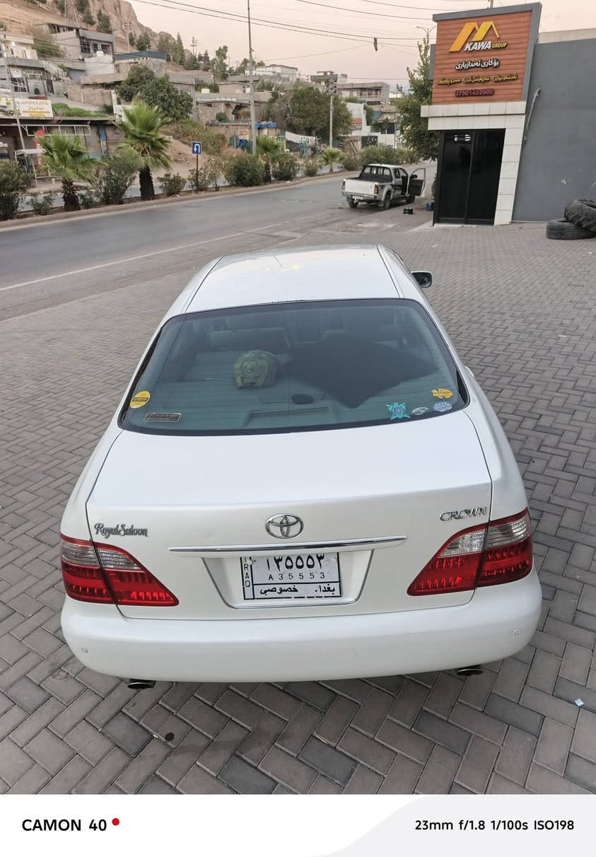 بەناوی خوا 
شـاهیـنە بـڕاوە 180 / 2006  سپی 
 بچووک بە گەورە شتی جوان 140 km هەقیقی ڕۆشتوە
دوو دوگمە 
کامێرە 
شاشە 
بلوتوس بیلادی 
کۆدی هەیە بەناوی خۆمەوەیە 
تەبرید سارد و گەرم 
تەقەو ڕەقە گێڕوو مەکینە 
سەقف و کەڤەرو دەعموو لێدراو هەمووی بەشەرت 
سەیارەی دەسی خۆمە و بێ مەسرەفە 
دەشبڵ و فۆرمیگا لۆکک درزیشی تیانیە 
سەقفی شووشەیە 
47 گەڵاو نیوو مەعمەله  
*********** 
شوێن... سەید سادق
