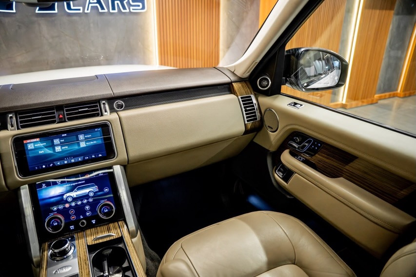 عربي / كوردى

Range Rover
موديل: Vogue
سنة الصنع: 2018
المسافة المقطوعة: 78,000 ميل
المستورد: Sardar
السعر: 38,500$

Range Rover
مۆدێل: Vogue
مۆدێلی ساڵ: 2018
ماوەی ڕۆیشتن: 78,000 میل
هاوردە: Sardar
نرخ: 38,500$

#gt_cars_duhok
