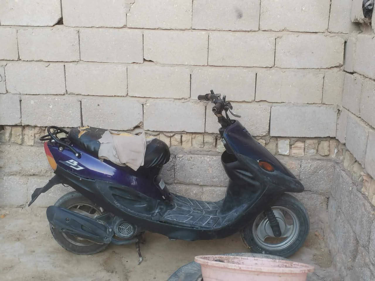 دراجه بيجي للبيع مفتوحه مره وحده دراجه نهضه وسرعه توه مبدل بوشه وبستم بعده ع سحك *********** سعره ١٥٠ وبيه مجال غراضهه كامله
