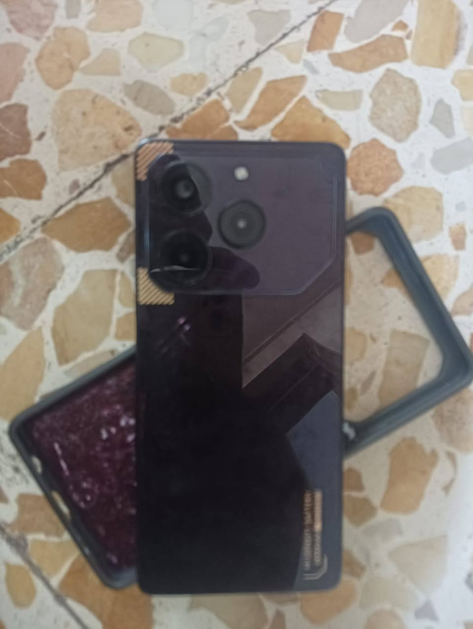 غني عن التعريف
تكنو بوفا 6 برو 5 g 
ذاكره 256
عشوائيه 12+12
باللون النيزكي الاسود
مستخدم شي قليل 
نضافة 90%
كاميرا فول 
بالالعاب هو وحش الالعاب 
السعر 170 وبي مجال للطيبين 
مكاني بغداد 
*********** اتصال 
*********** واتساب
