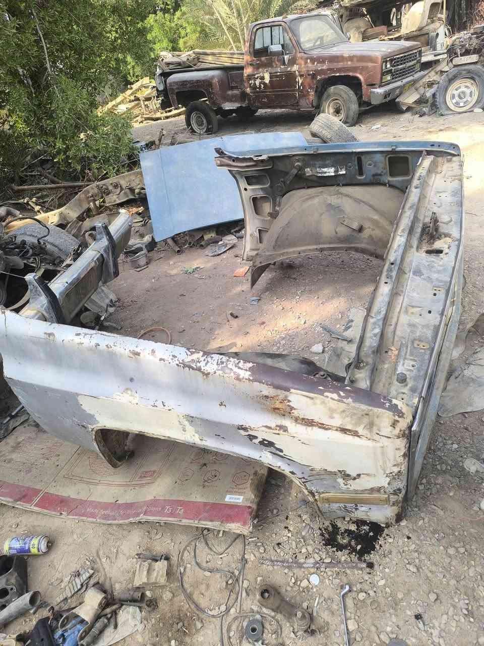السلام عليكم للبيع بچم شفر موديل 82 مكاني بغداد
***********

