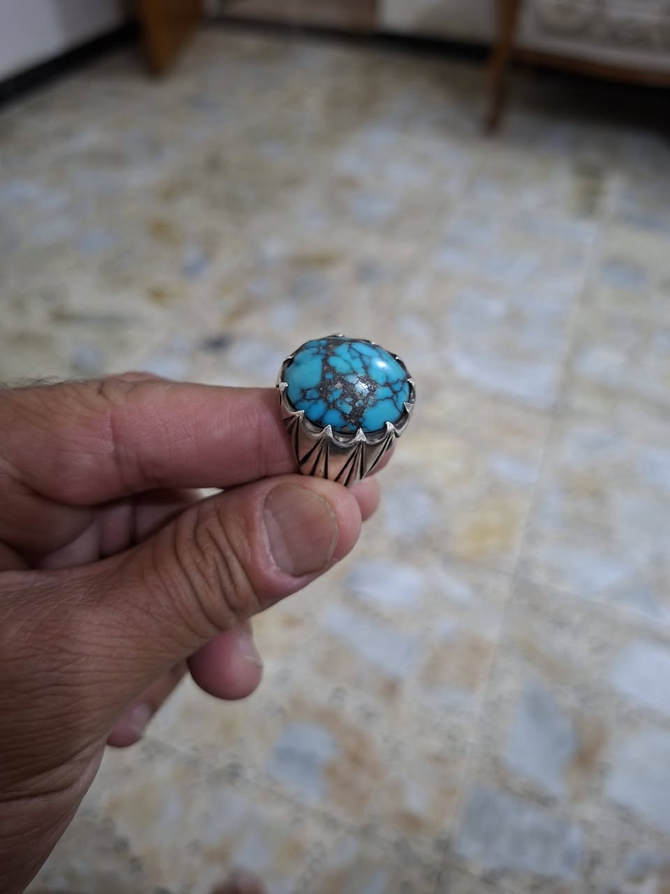 عارف مقاس ١٧ و نيشابوري مقاس ١٧ رقم الهاتف ***********
