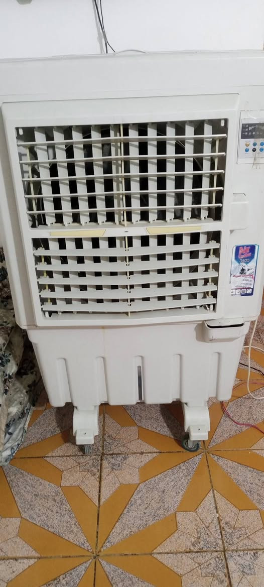 مبرده نضيفه جدا السعر 100
رافع قدره لجهاز واحد 40 ورافع قدره للبيت يتحمل 2 سبلت السعر 125 المكان الطشاش 

***********
