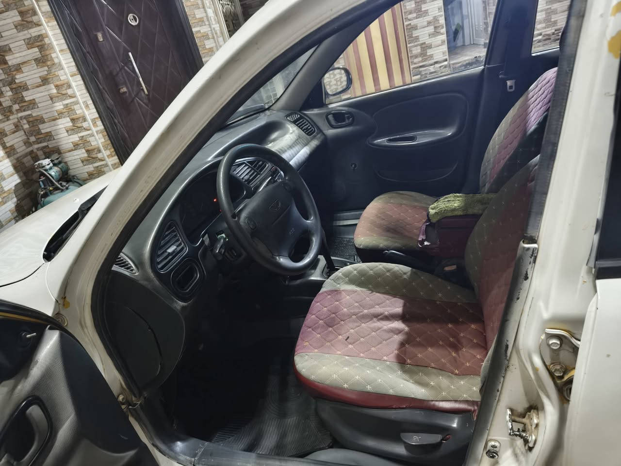 السلام عليكم للبيع دايو لانوس مديل ٢٠٠٢رقم واسط شرط التحويل كير اوتو مكينه ١٨٠٠ السياره جاهزه خير من الله الاستفسار***********
