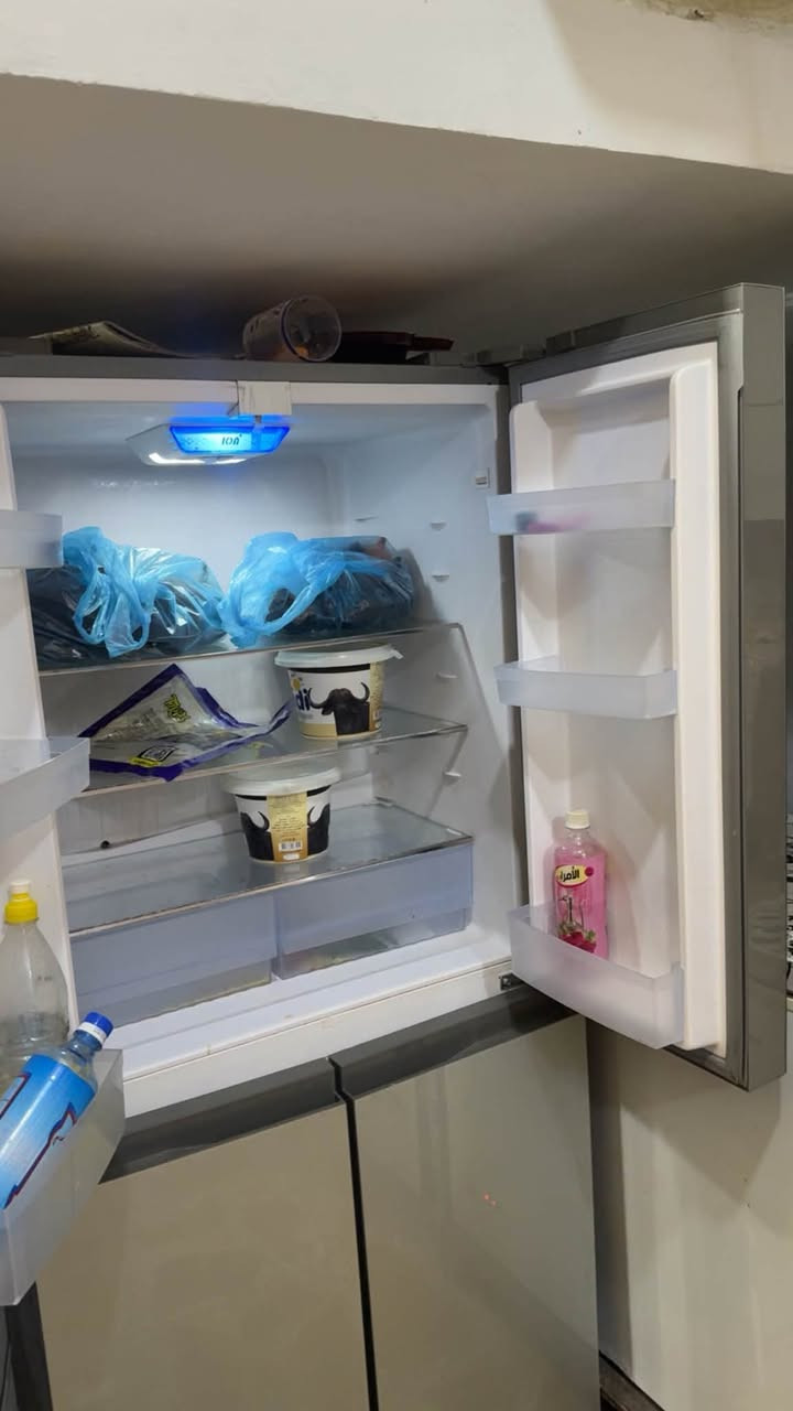 ثلاجه اربعه باب ‭***********‬ للتواصل الاستفسار مكاني بغداد

نص مكتوب في الصور:
- The Best Life Quality With This Refrigerator