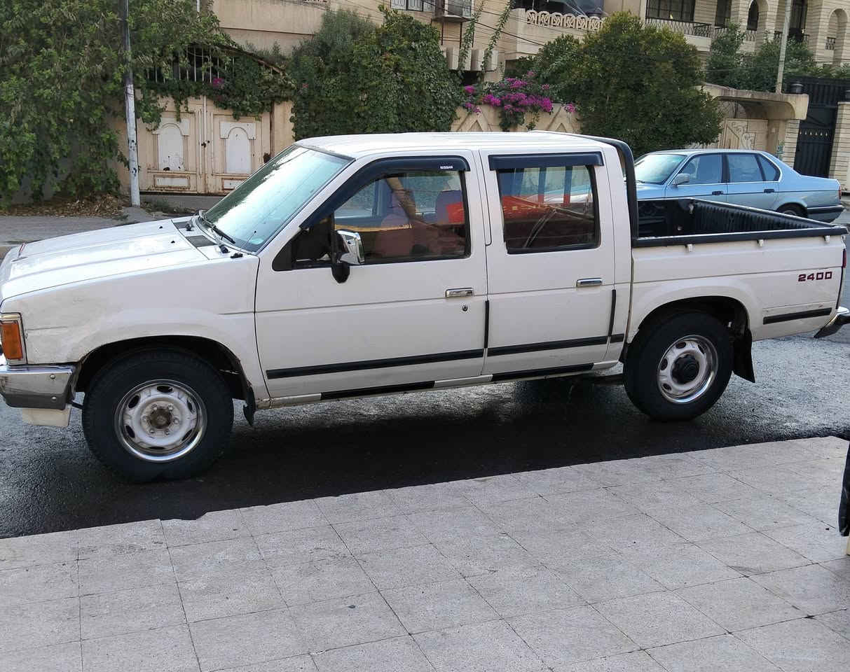بيكم نيسان موديل 92 كير ومحرك شرط رقم جديد السعر 42 ورقه***********//***********
