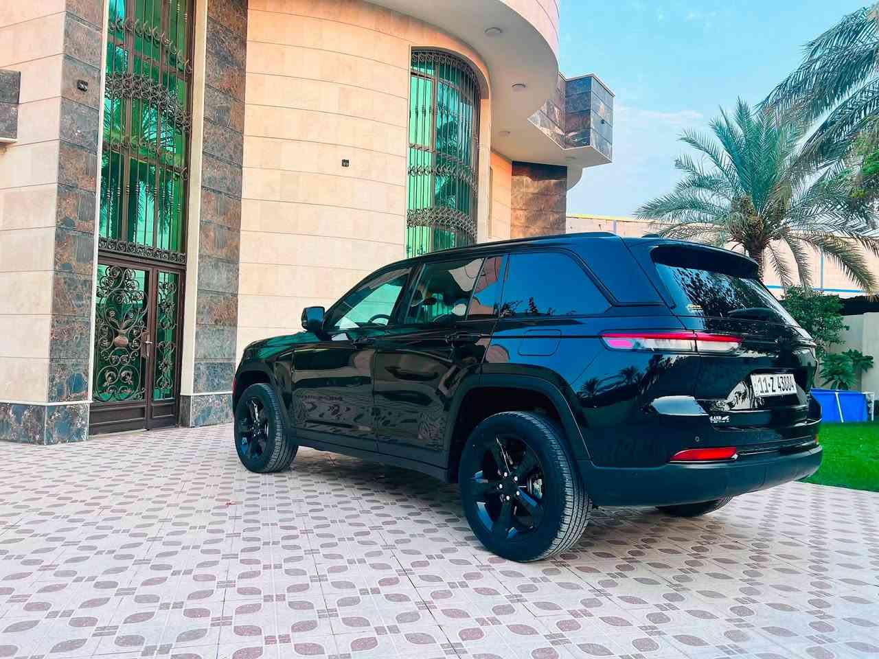 السلام عليكم 

جيب كراند شيروكي بلاك توب
 موديل 2023
5 راكب 
 ماشيه  40 الف m
المواصفات :. 
* ⁠محرك 3.6
* تحذير النقطة عمياء 
* شاشه كبيرة 
* نظام الخرائط (GPS) .
* ستيرن كهربائي . 
* المصابيح الأمامية زنون .
* كشافات الضباب زنون .     
* تشغيل عن بعد .
* صندوق كهربائي ..
* المقاعد الأمامية كهرباء. 
* مانع تصادم خلفي .
* محدد سرعة 
* نظام التشغيل والاطفاء الاوتوماتيكي ( Auto Start System ) .
* نظام بريك اوتماتيكي ( Auto Break System )
* اناره داخليه 
* جنطه كهرباء
* داخل اسود
* لدات امامي وخلفي
* تحكمات ستيرن فول
* شاشه اعطال
* اربعه انظمه قياده
حادثها جاملغ  وبنيد بدون شواصي 
سعر 265$
مكاني الحله ***********
