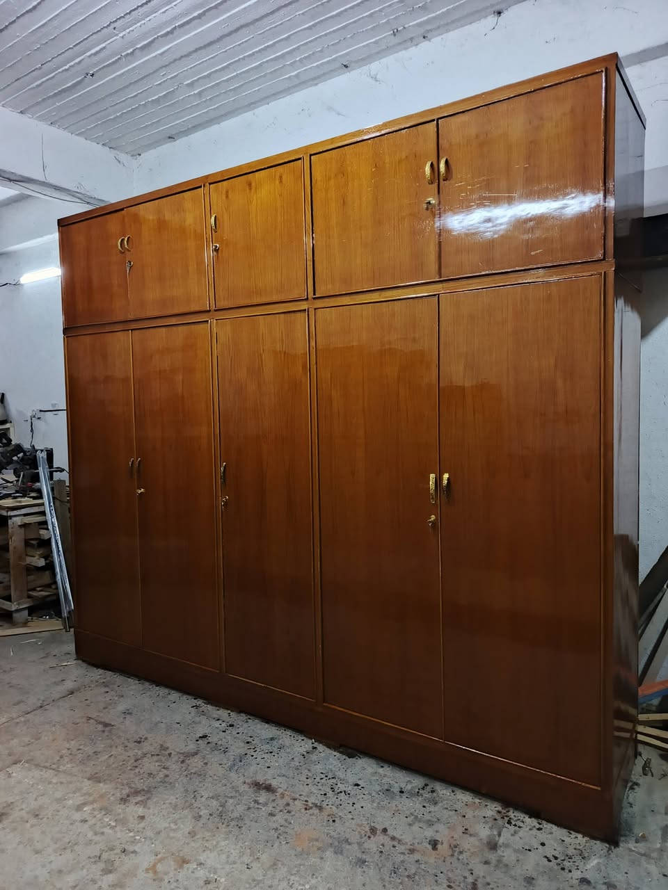 كنتور 5ابواب مستعمل صاج حطاطه طابقين الرمادي الصوفيه قرب مطعم قصر الابيض السعر 450بي مجال واتساب ***********

