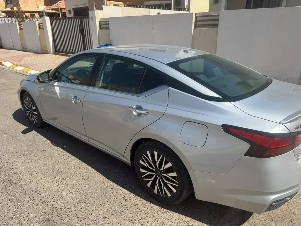 نيسان التيما 2023 SV  
110,000 كم
الضرر موجود بالصور مع رقم الشاصي
***********
