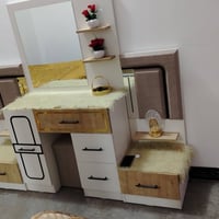 غرفة نوم إيطالي • ٧ قطع • مستعملة ٥شهور