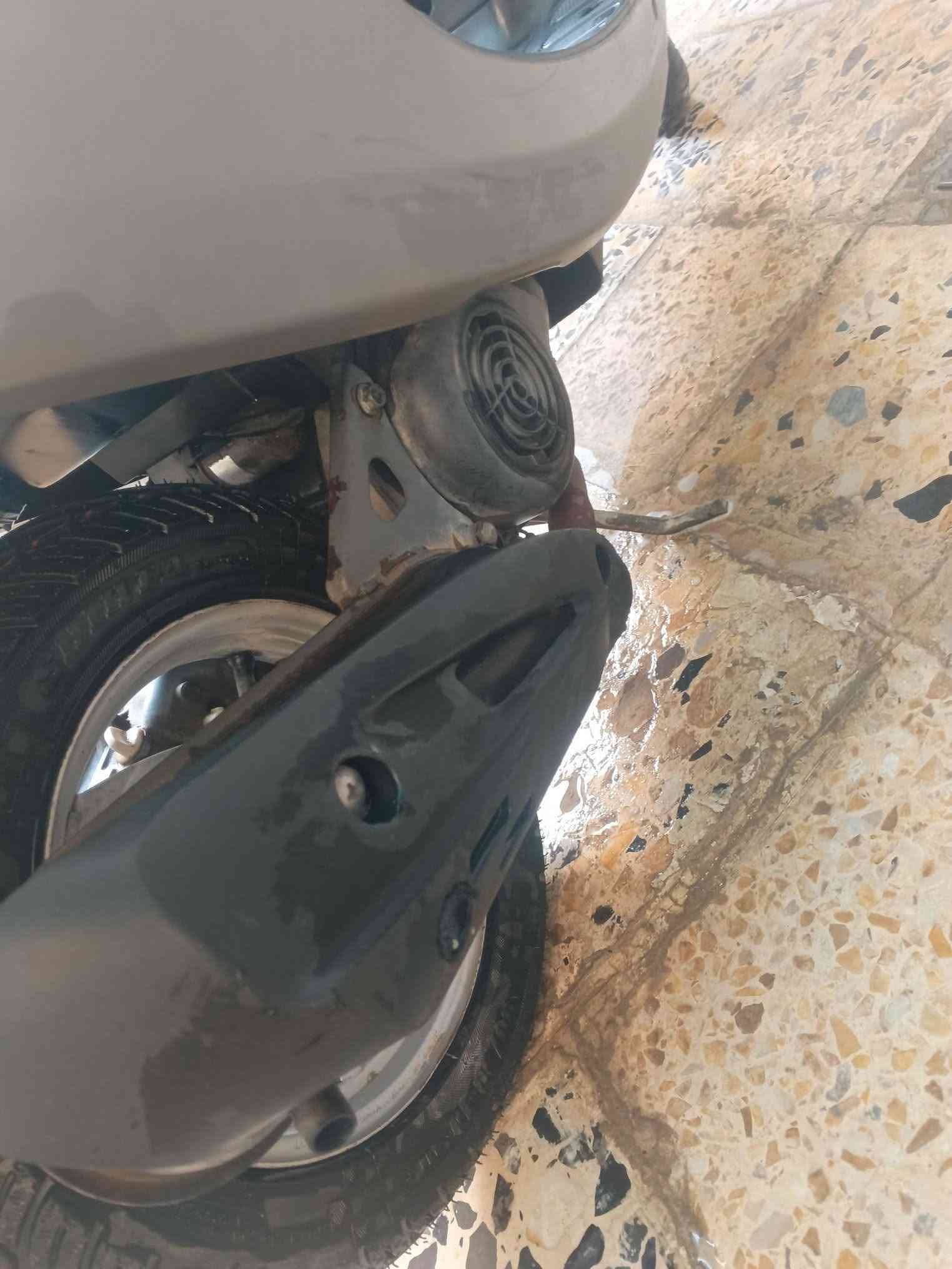 دراجه بتره سرعه 60 حاويه قبل 4اشهر طالعه 
مكفوله مامفتوحه كفرات اصلي بلاد كابريتر بلاد كهربائيات شغاله كلها سلف هندر تواير دراجه شرط الفحص جيب فيتر وافحص 
مكان ناصريه مركز  السعر 450بيها  مجال
