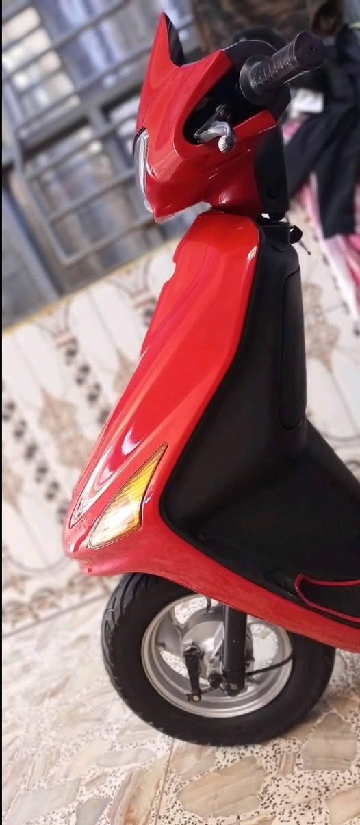 فراشه للبيع دراجه نظيفه وحلوه وبعدها نظيفه كهربائيات كلها شغاله نقره سلف ماكينه ما مفت السعر السعر 350 مكاني بالنجف 
***********
